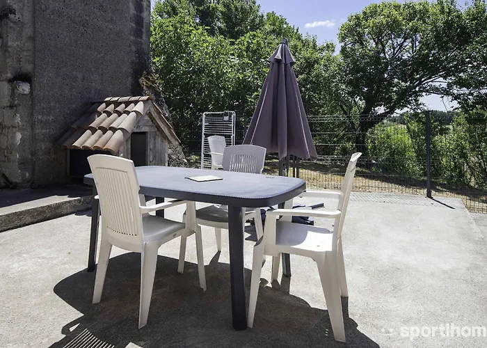 Дом отдыха Ferme En Pleine Campagne Castelsagrat